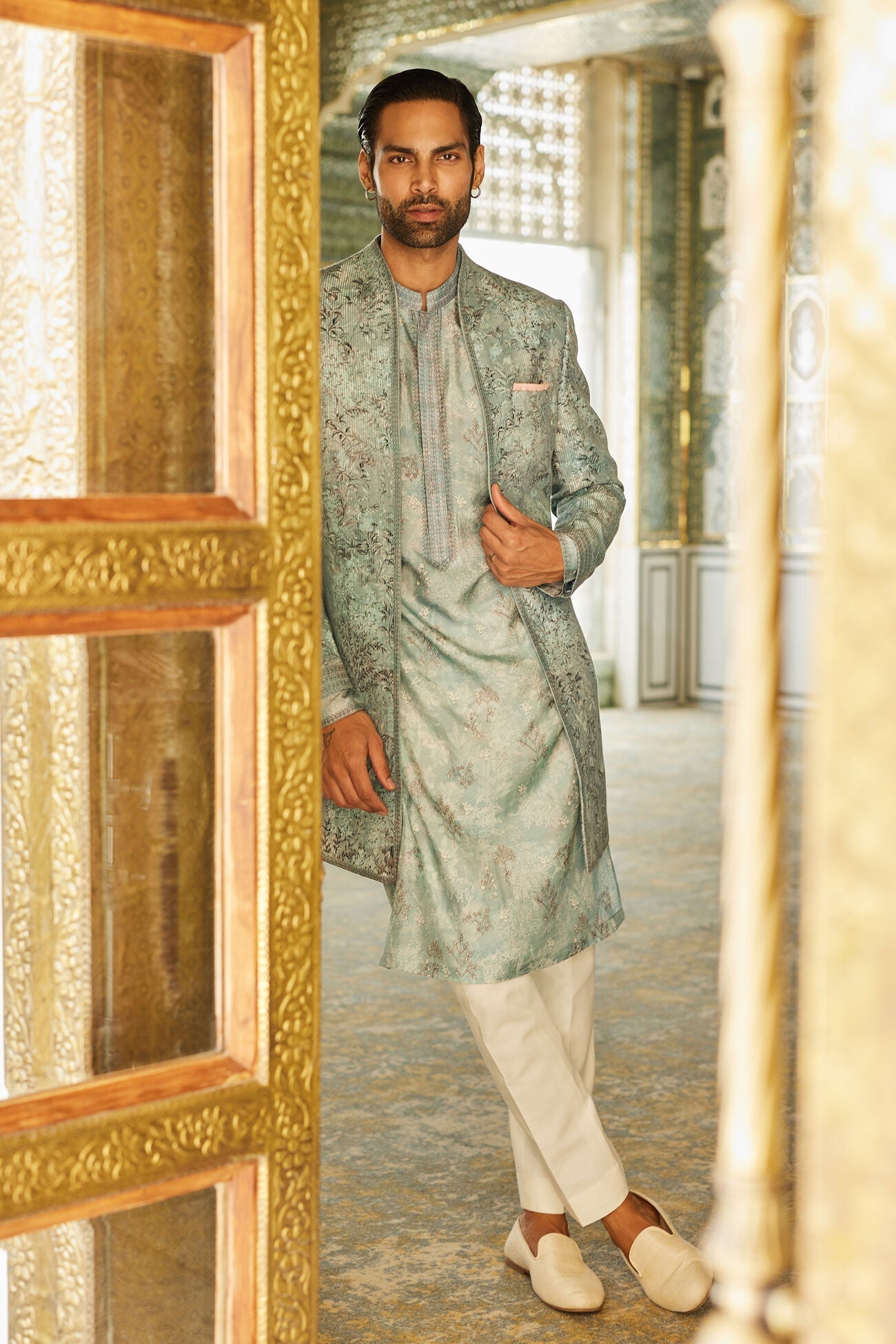 Men Self Design Kurta (Green)
