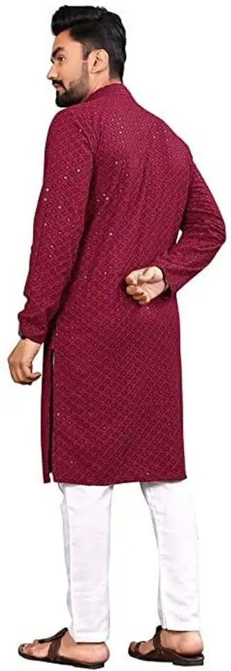 Men Embroidered Kurta (Maroon)